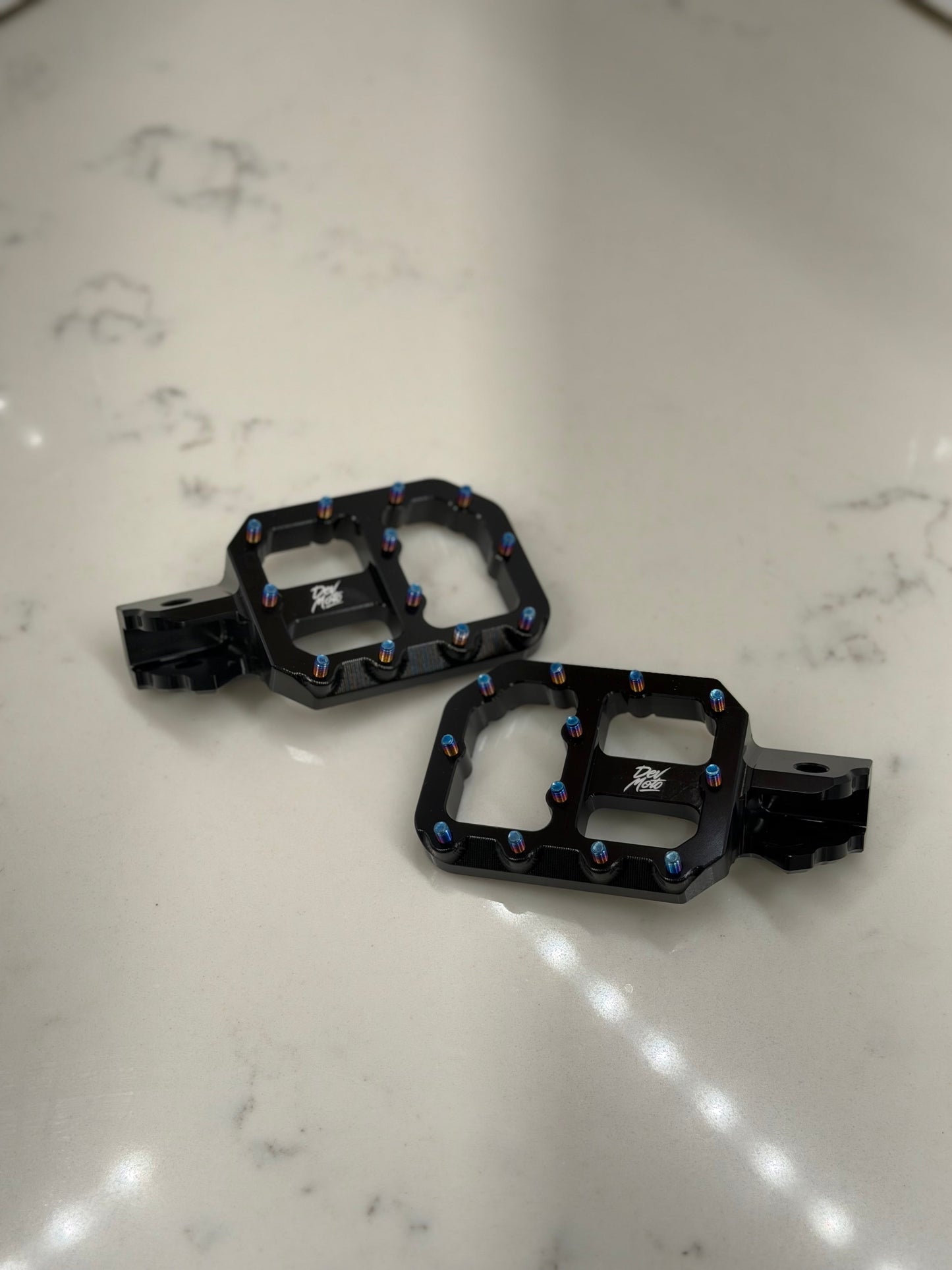 E-Moto Foot Pegs