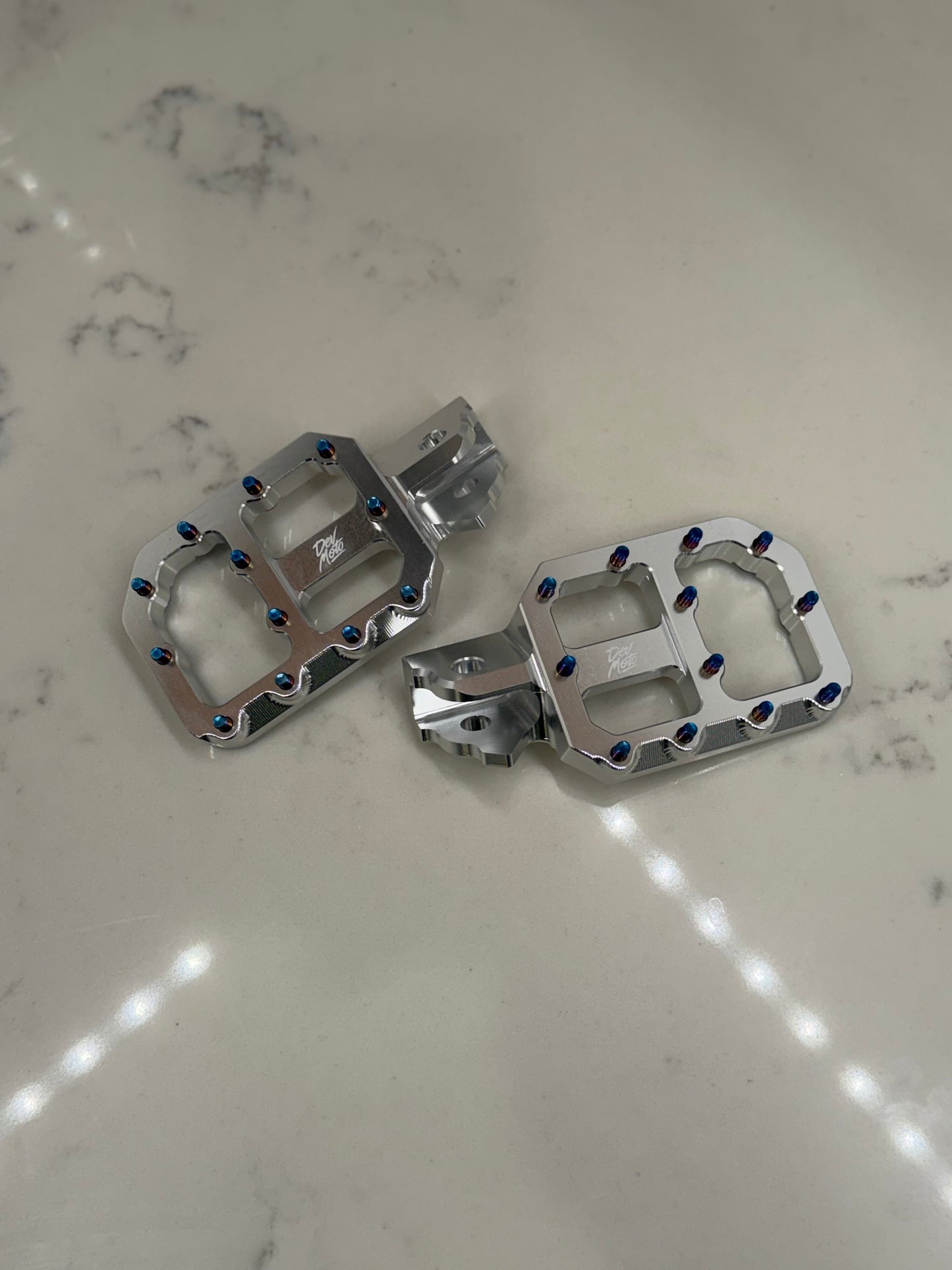 E-Moto Foot Pegs