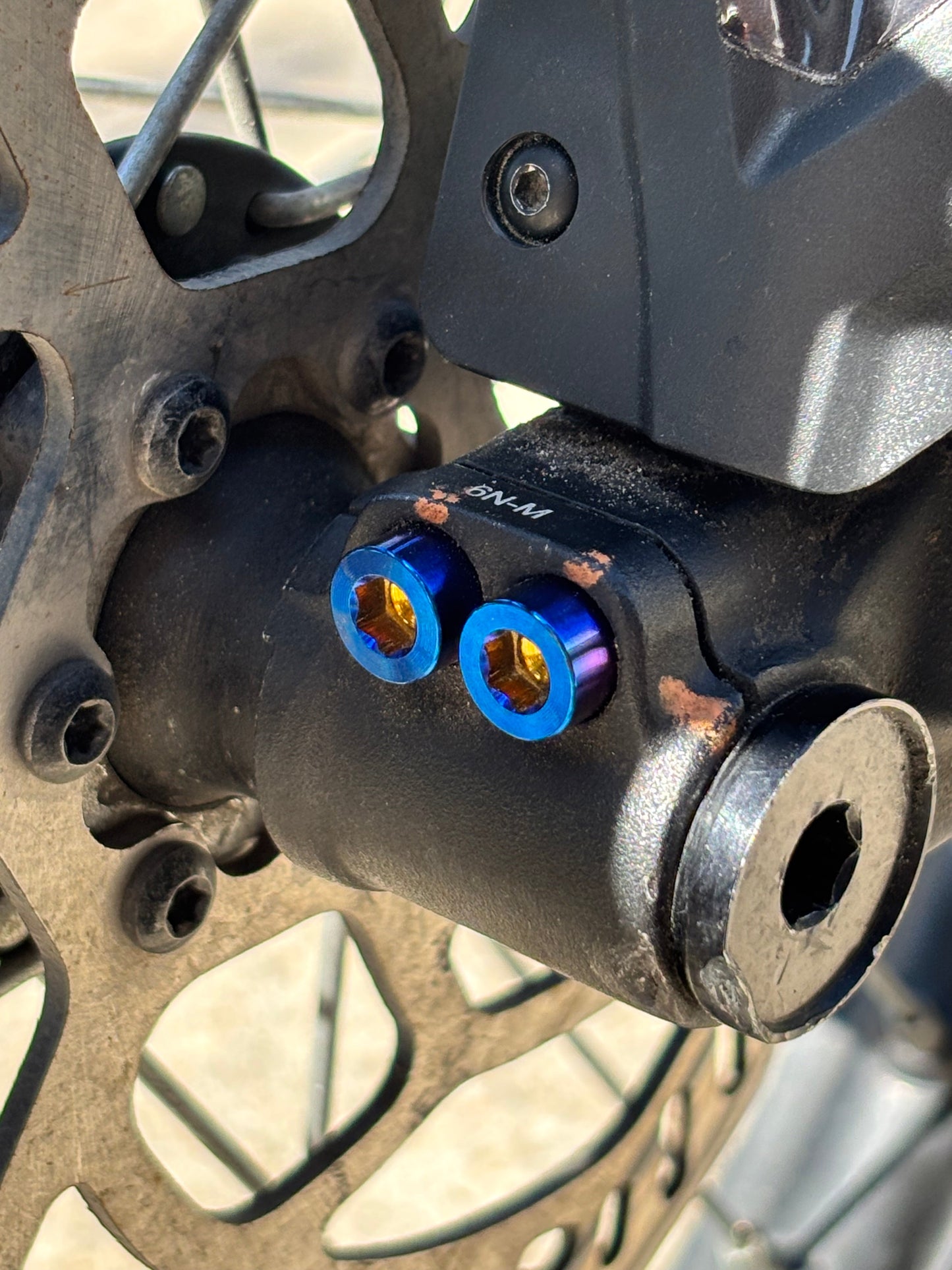 E-Moto pinch bolts