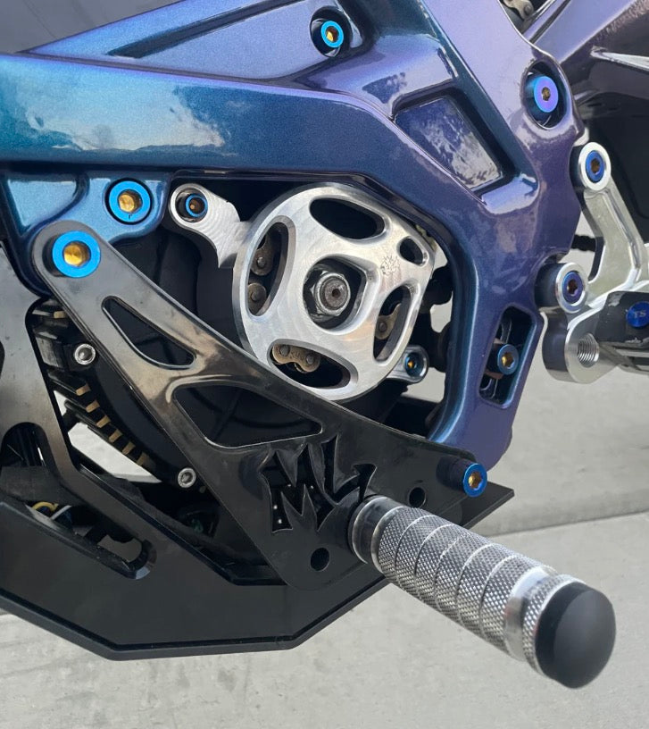 Shift lock titanium